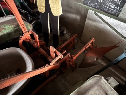 Bild 6:Holder B10 mit Mähwerk und Pflug