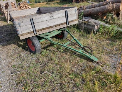 Bild 2:Traktoranhänger