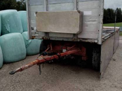 Bild 3:Ballenanhänger