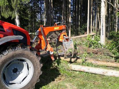 Bild 3:Forstzange Rückezange Forstgreifer Auer