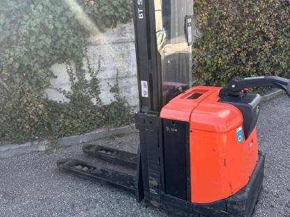 Deicheslhochhubwagen Stapler