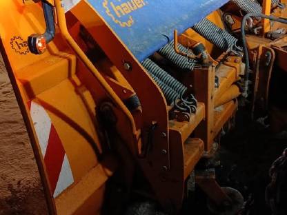 Bild 6:Hauer SRS3 3400 Schneepflug