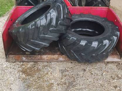 Bild 5:Michelin Multibib Reifen 440/65 R 24