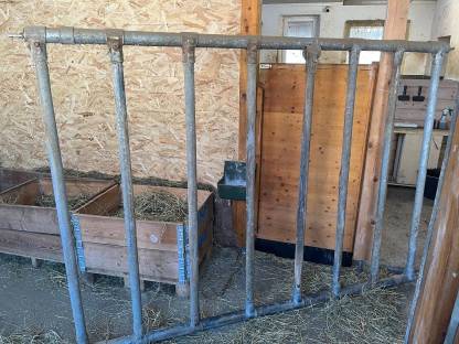 Bild 2:Fressgitter massiv, Trenngitter, Boxengitter, Absperrgitter