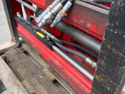 Bild 6:Palettengabel drehbar/ Kisten Drehgerät