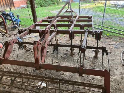 Bild 2:Grubber 2,4 m Breite