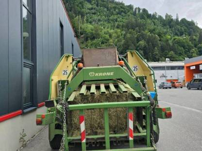 Bild 3:Heustockpresse Quaderballenpresse Großpackenpresse Krone