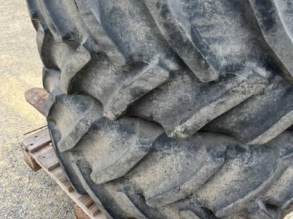 Bild 6:New Holland TS100 Kompletträder