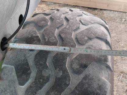 Bild 2:Reifen mit Felgen