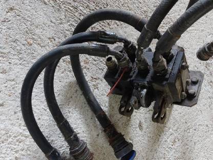 Bild 3:Same Explorer Traktor Heckhydraulik 4-Wege-Stg.