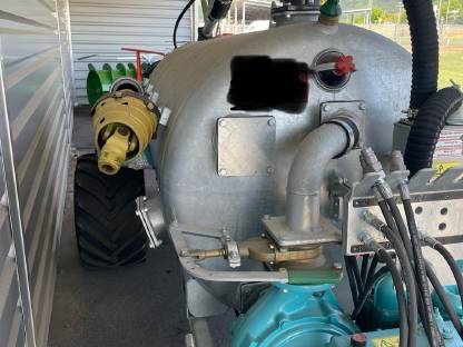 Bild 3:LAVRIH ALPSTORM 2750 Güllefass