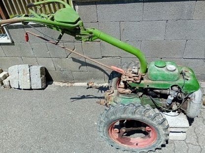 Bild 3:Einachsschlepper L251 LR