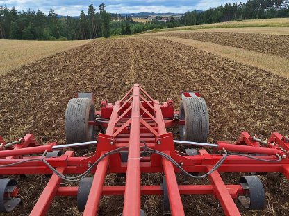 Bild 4:Grubber Agrifarm 4,5 m