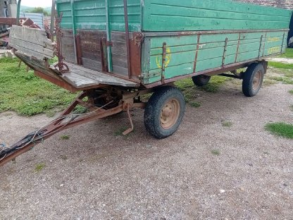 5t Brantner Kipper und zwei kleine Anhängerwagen