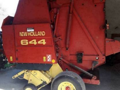 New Holland 644