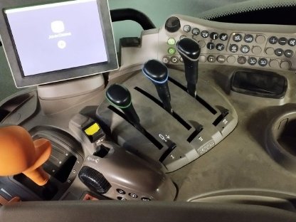 Bild 7:John Deere Schlepper R 6110