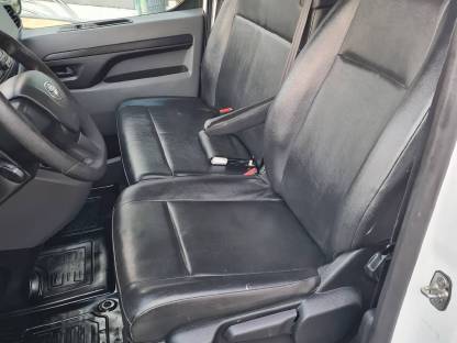 Bild 7:Toyota HiAce 6-Sitzer 2.0 Diesel, Bj. 2020