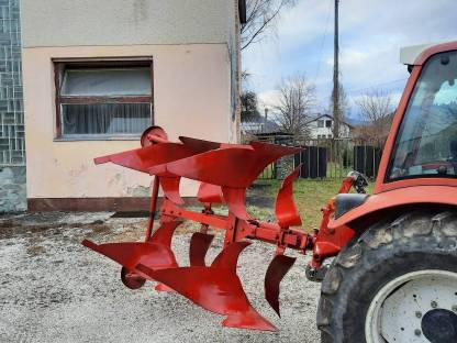 Bild 2:KMF Pflug UZ27