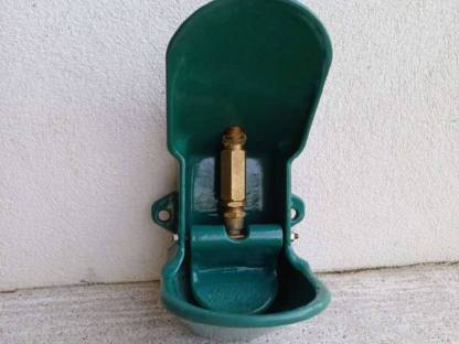 Bild 2:Tränkebecken für Ferkel