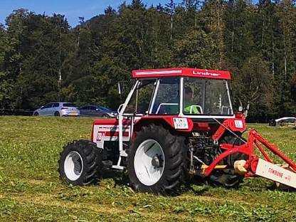 Traktor Lindner 1700