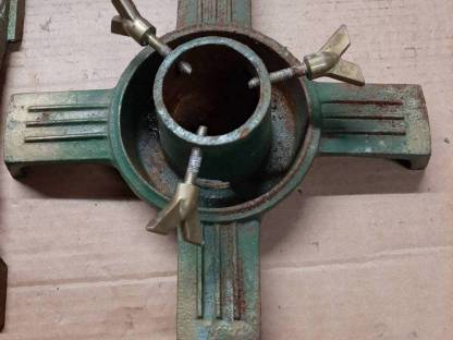 Bild 2:3 Weihnachtsbaumständer Guss