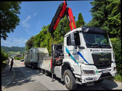 Bild 3:Dringend Platz vor Preis: Gemüsetunnel, Poolüberdachung