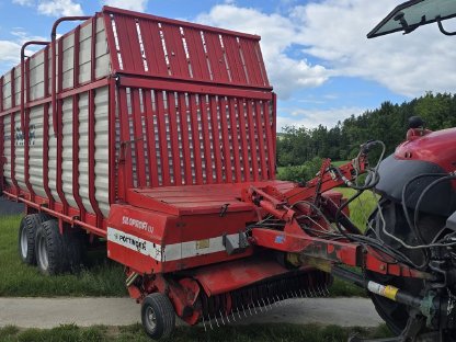 Bild 2:Ladewagen Pöttinger Siloprofi 3