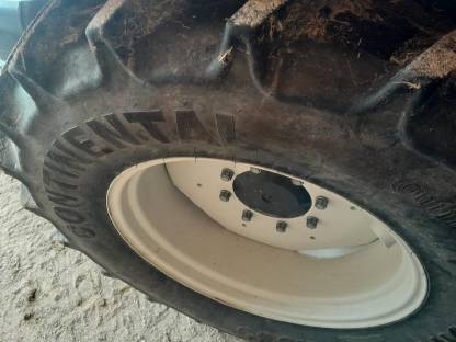 Bild 2:Traktorreifen Lindner Geotrac 64