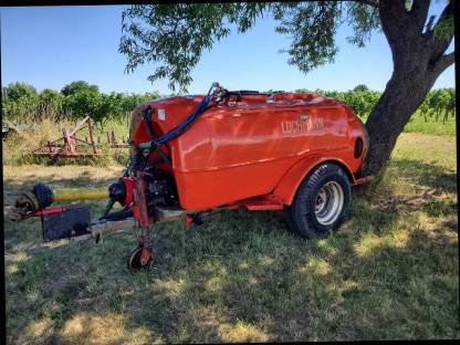 Weingartenspritze 1.500 l Lochmann