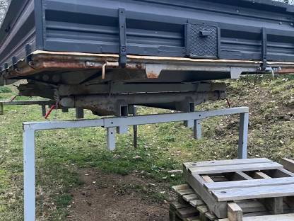 Bild 5:Kipperplateau für Krananhänger