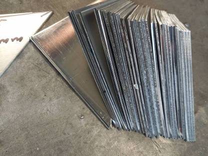 Bild 3:30 Alu-Blech-Ecken 145x145x3