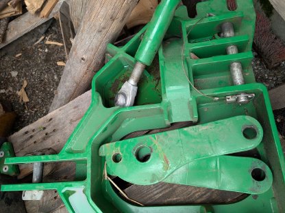 Bild 2:Schneepflugplatte für John Deere 6R Modelle