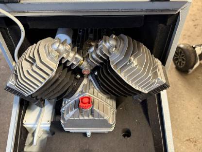 Bild 2:Kompressor Airprofi 321/100 Silent