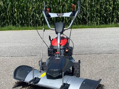 Bild 3:Kehrmaschiene Lumag