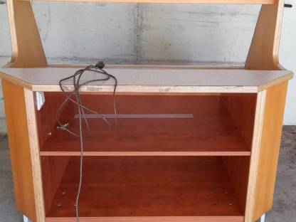 Bild 9:Verkaufsvitrine Vitrine Brot Gemüse