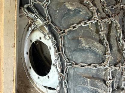 Bild 7:Pewag Schneeketten/Spurketten 420/70R28