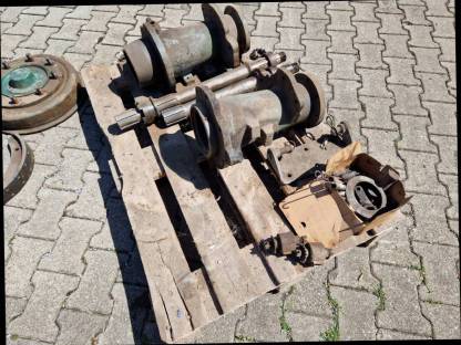 Bild 4:Steyr 180a Halbachsen mit Bremse