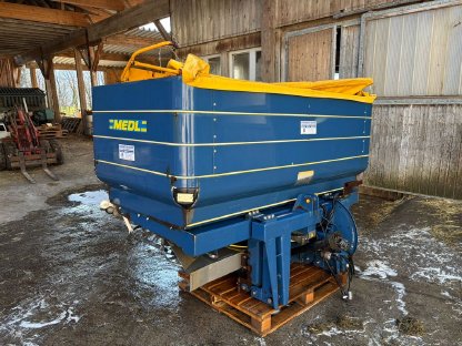 Bild 3:Düngerstreuer Bogballe M2WQZ