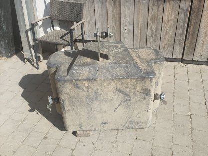 Bild 3:Traktor-Front- und Heckgewicht 700 kg