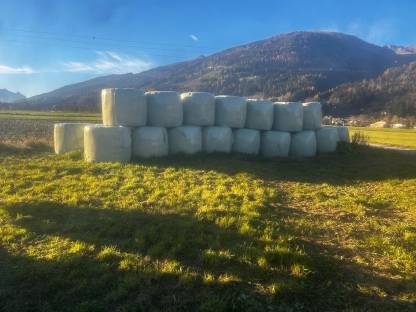 Grassiloballen