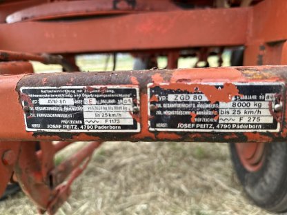 Bild 7:Bergmann 8t Dreiseitenkipper Kipper Anhänger D110 130