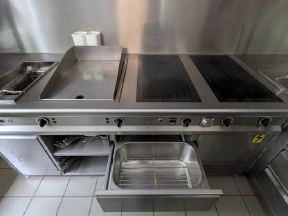 Bild 4:Gebrauchte Restaurant-Einrichtung und Möbel