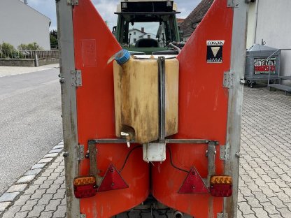 Bild 2:Friuli Weingartenspritze