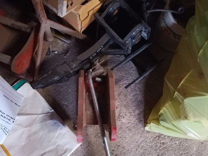 Bild 2:Verschiedene Größen Reißzähne abzugeben