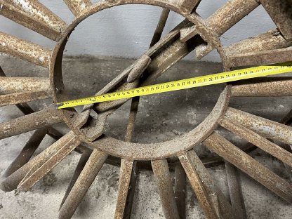 Bild 3:Zwillingsbereifung / Gitterräder