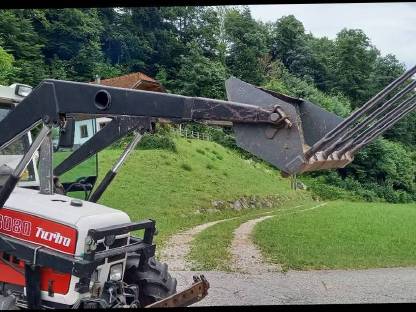 Bild 3:Mamut Frontlader für 8080 SK2