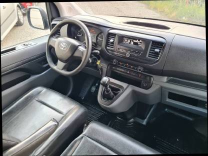 Bild 8:Toyota HiAce 6-Sitzer 2.0 Diesel, Bj. 2020