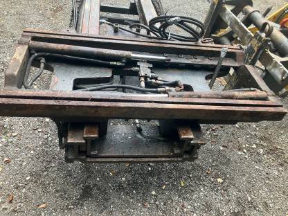 Bild 3:Hubmasten Heckstapler Linde