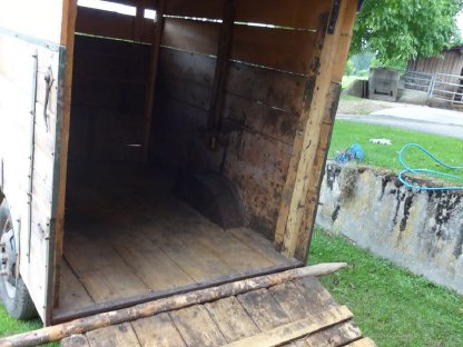 Bild 4:Hühnerstall-Viehanhänger