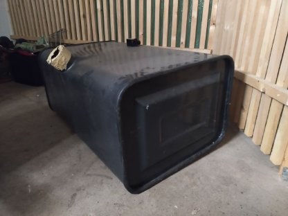 Bild 2:Dieseltank Iveco